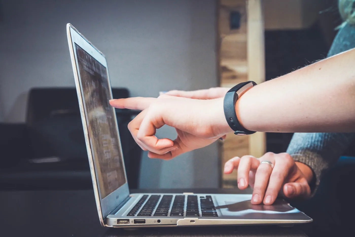 Mobile CTA fuer Dienstleistungsseiten verbessern