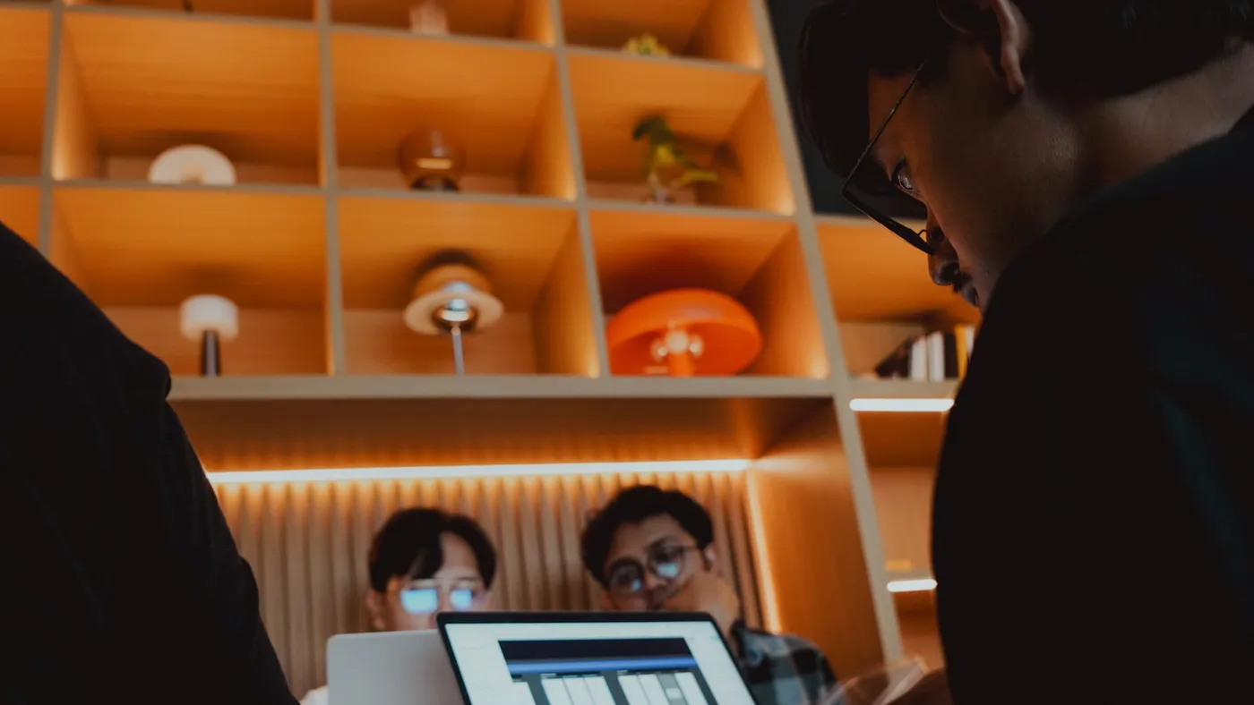 Lavoro operativo su dashboard e ticket del supporto tecnico